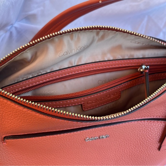 Calvin Klein handbag - Picture 6 of 12